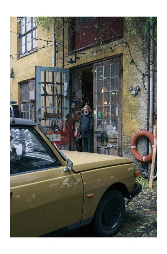 100x66 Barney-14.jpg